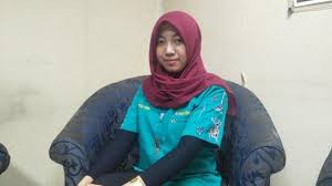 2 hari ojt kita sudah mas kalo udah pernah kerja di alfamart trus udah risign sendiri tampa ada masalah risign kak mau tanya dong. Kisah Rifa Yang Bekerja Sambil Kuliah Itu Menginspirasi Pegawai Pjlp Wali Kota Jakarta Selatan Warta Kota