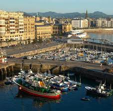 doˈnos̺tia) is a coastal city and municipality located in the basque autonomous community, spain. Spanien San Sebastian Ist 2016 Kulturhauptstadt Welt