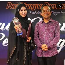 Malah syarikat sendayu tinggi kini mempunyai 9 buah. Pengasas V Asia Anak Rozita Ibrahim