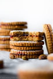 Remove from heat, cool on wire rack and store in an airtight container up to a week. Raspberry Pistachio Linzer Cookies Sally S Baking Addiction