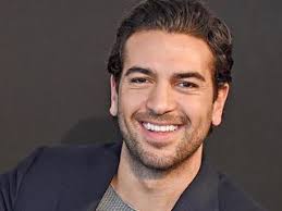 Elyas m'barek and his girlfriend julia czechner during the bild 'place to b' party at borchardt during the 66th berlinale international film festival. 10 Dinge Die Sie Nicht Uber Elyas M Barek Wussten