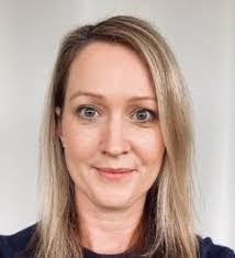 Cara Webb's Instagram, Twitter & Facebook