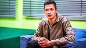 Dániel sallói is the son of istván sallói (agent). Salloi Daniel Annyit Tudok Hogy Az Amerikaiak Sokkal Elorebb Tartanak 24 Hu