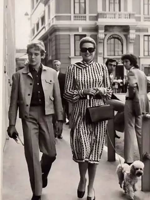 Prins Albert met zijn moeder prinses Grazia (1976)