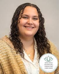 Paula Kauffman's Instagram, Twitter & Facebook