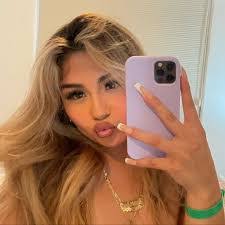 Jasmine Marrero's Instagram, Twitter & Facebook