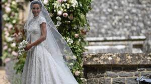 Pippa middleton and fund manager james matthews on tuesday july 19, 2016 announced their engagement. Brautkleid Von Pippa Middleton In Der Stilkritik Stil Sz De