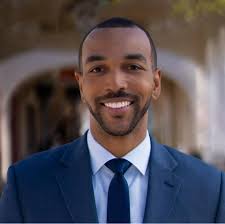 Justin Hinton's Instagram, Twitter & Facebook