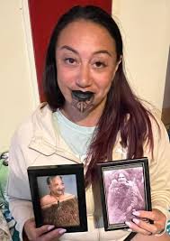 Ladies and gentlemen we have a new president of makeki online member who  has send me a loko leaga text about posting my business online. Wowww  typical makavale and he's old ass