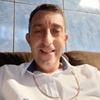 1300+ perfiles de «Roberto Duarte»