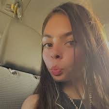 Brooke Irvine's Instagram, Twitter & Facebook