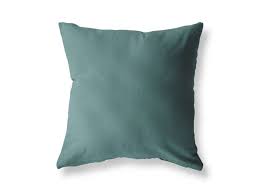 Maisons du monde is a french furniture and home decor company founded in brest in 1996 by xavier marie. Coussin Vert Emeraude