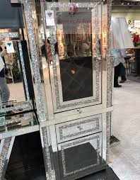 Bling Furniture Bling Bling Bling Mirrored Furniture Crush Crystal Sparkle Mirrors Crush Crystal In 2020 Mirrored Furniture Mirror Decor Mirrored Furniture Decor