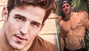 actor shea buckner @Sheabuckner is 31 today #happybirthday