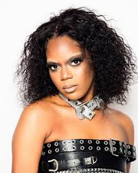 it's a cutthroat halloween ✂️🖤 introducing EDWARD SCISSORHANDS. 📸:  @mikallesuanmedia designer & stylist: @jastheicon glam: @bubblestarprincesa  hair: @sajanah_the_creative #explore #halloween2024 #halloweencostume  #edwardscissorhands ...