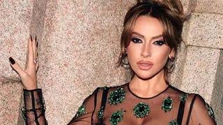 Hadise ile Jennifer Lopez Paris'te aynı karede! Defiledeki samimi anlar gündem oldu -