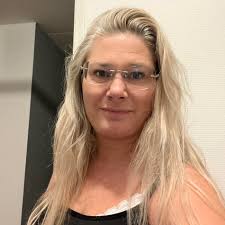 Medewerkers van onze afdeling IC hebben taarten gebakken voor het goede  doel. Vandaag wordt al het lekkers verkocht in de koffiekamer van de  afdeling. Sinds de start van de verkoop vanochtend staat