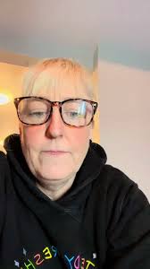 Julie Munro (@jmunro76)