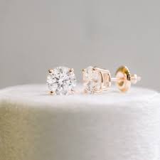 For a touch of elegance to complement any outfit or any occasion, there is nothing that can quite live up to a pair of pearl and diamond earrings. Round Stud Earrings