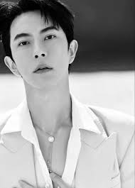 Yu Menglong's Former Manager Breaks Silence: 'Truth Has Been Buried by the  Powerful" Veteran talent manager Sun Derong recently expressed grief after  the news of Chinese actor Yu Menglong's děath was made