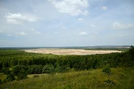Die mitteleuropäische republik präsentiert sich ihrem besucher mit großer landschaftsvielfalt und bietet unzählige möglichkeiten zum wandern in polen. Naturwunder In Polen