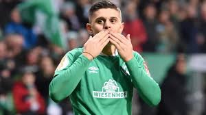 Milot rashica official fan page. Werder Bremen Tor Rekord Rakete Milot Rashica Wieder Unbezahlbar In 2020 Werder Bremen Bundesliga Fussball