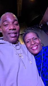 Thank you @tacomacomedyclub 😂✊🏾✌🏾 this was a good way to end  Thanksgiving weekend On mommas !! MY COMEDY SPECIAL OUT NOW ON YOUTUBE !  📺📍🍁✌🏾💯 bad kid … good man …. I love everybody !! #lewisbelt #onmommas  #Comedy