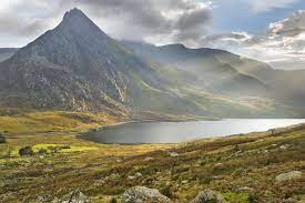 Anglesey, holy island, and the bardic island of bardsey are also part of wales. Die 11 Besten Aktivitaten In Wales Wofur Ist Wales Am Bekanntesten Go