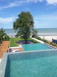 It takes about 30 to 40 minutes by taxi or tuk tuk to get there from the center of hua hin town. Blue Sapphire Baba Beach Club Hua Hin Cha Am In à¸•à¸³à¸šà¸¥ à¸Šà¸°à¸­à¸³ à¹€à¸žà¸Šà¸£à¸š à¸£ Thailand