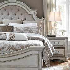 Magnolia Manor 4 Piece Queen Bedroom Set In Antique White Nebraska Furniture Mart White Bedroom Furniture King Bedroom Sets Bedroom Sets