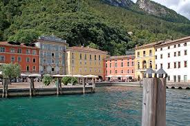 Lake garda is a stunning holiday destination that boasts incredible views, delicious food, rich historical landmarks, and plenty of beaches to relax on. The Best Areas To Stay Around Lake Garda
