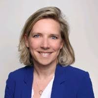 Caroline Barth's Instagram, Twitter & Facebook