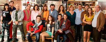 It stars diego boneta as the titular character. La Segunda Temporada De Con El Culo Al Aire Arranca El Proximo Miercoles En Antena 3 Noticias De Series Sensacine Com