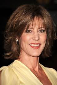 366 stunning shoulder length medium hairstyles for women in 2021. 05d7177de61f2767994a93054cb9b899 Jpg 500 733 Pixels Medium Length Hair Styles Bangs With Medium Hair Hair Styles For Women Over 50