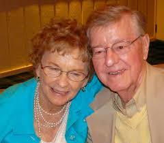 Lois Hart's Instagram, Twitter & Facebook