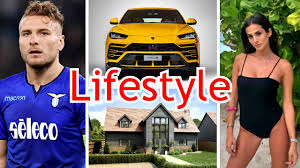 Romelu lukaku is a belgian footballer who plays for the belgian national team along with the 'premier league' team 'manchester united.' born and raised in antwerp, belgium. Romelu Lukaku Lifestyle Girlfriend Networth Cars Family Sarah Mens Youtube