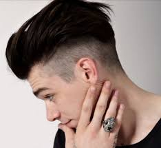 Model Gaya Rambut Undercut Paling Keren Dan Maco Gaya Stylish Model Rambut Undercut Untuk Pria Saat Ini Banyak Seka Gaya Rambut Pria Rambut Pria Gaya Rambut