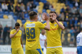 Fc petrolul ploiesti, ploiesti, romania. Petrolul PloieÈ™ti S A Calificat In 16 Mile Cupei Romaniei Video Observatorul Prahovean
