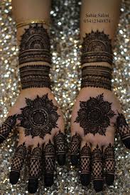 Brides Sister Mehndi Inspo Dulhan Mehndi Designs Wedding Mehndi Designs Circle Mehndi Designs