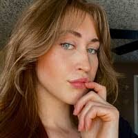 Andrea Paulsen's Instagram, Twitter & Facebook