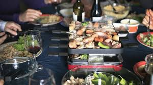 Cliquez maintenant pour jouer à dinner party. How To Throw A Raclette Dinner Party