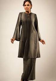 Koleksi baju kurung terkini rekaan tradisional dan juga moden khas untuk wanita di malaysia dan di luar malaysia. 16 Baju Kurung Ideas Baju Kurung Traditional Outfits Dresses