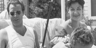 James byron dean (ur.8 lutego 1931 w marion, zm. Marlon Brando E James Dean Amanti Gay