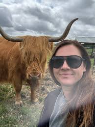 Bonjour, nous planifions notre voyage en Ecosse de 21 jours, mi- mai début  juin 2026. Nous pensons réserver un appartement une semaine dans chaque  lieu, qui serait notre base pour visiter autour