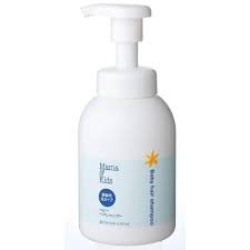 This baby shampoo and body wash has won an award as one of the best baby skincare products of 2018. it was developed by doctors out of 100 percent botanical ingredients and has been clinically tested for effectiveness and sensitivity. Mama Kids Baby Hair Shampoo 370ml
