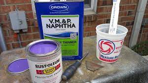 Place a tiny bit of the paint on a surface and spray a few drops of water on top of the paint and try to mix. Thinning Oil Based Alkyd Paints For Spray Application Jtbmetaldesigns S Blog