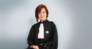 Cu alte cuvinte, daca nu ai reusit partajarea mostenirii pe cale amiabila, in fata notarului, calea ramasa de urmat este cea judiciara, in care trebuie. Avocat Elena Anghelescu Cat Va Costa Un Proces De Succesiune