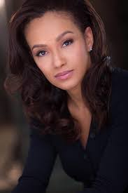 Daphne Dean's Instagram, Twitter & Facebook