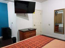 Situated in southwest los angeles, the motel is 15 minutes away by car from the. Crenshaw Inn Motel Los Angeles Updated 2021 Prices
