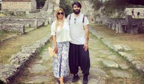 Selvaggia lucarelli con il fidanzato lorenzo biagiarelli (ipa) Lorenzo Biagiarelli Fidanzato Di Selvaggia Lucarelli Ecco Quanti Anni Ha
